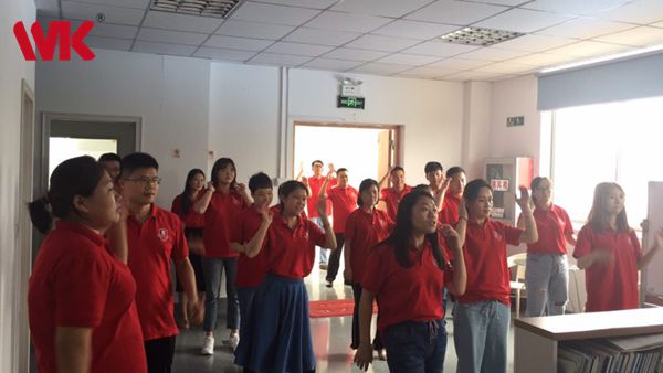 昆山立信隆携同大家一起活动